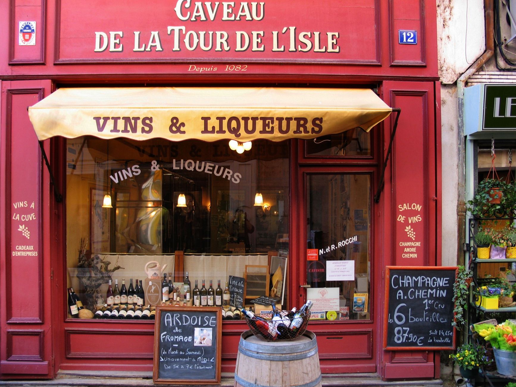 Caviste équipe à Cergy